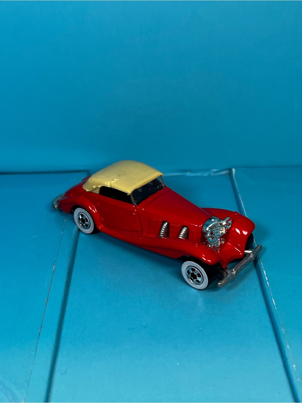 Mattel - Hot Wheels - Red Mercedes 540K White Wall Tires Die-cast Car 1982 *read